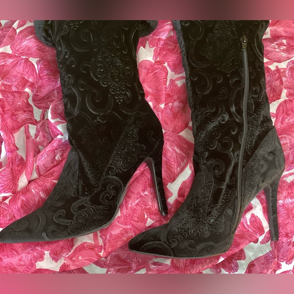 NWOT Qupid Black Textured Heeled Boots 8.5 - Picture 6 of 16